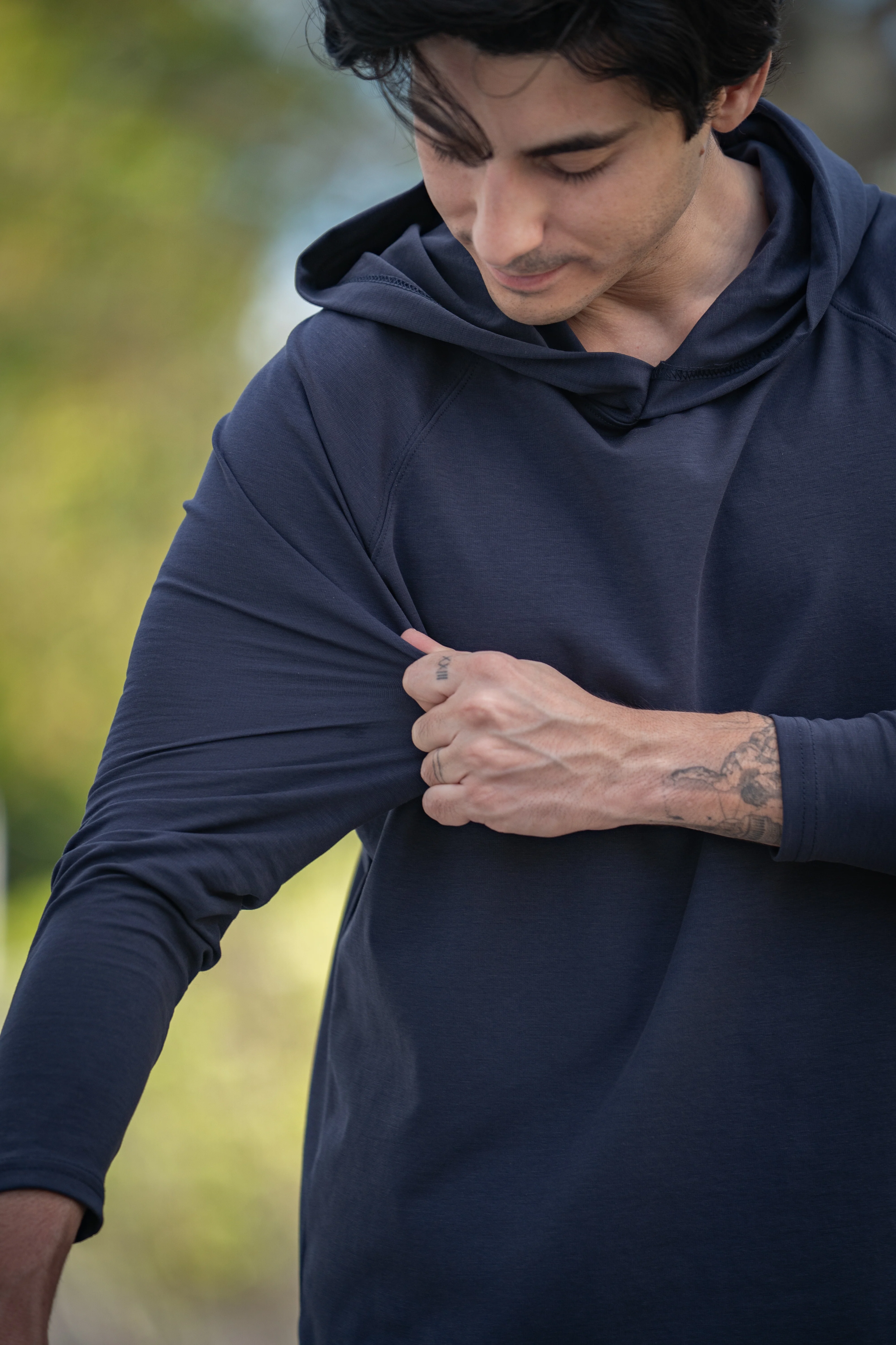 Aero Knit Hooded T Navy - Image 5