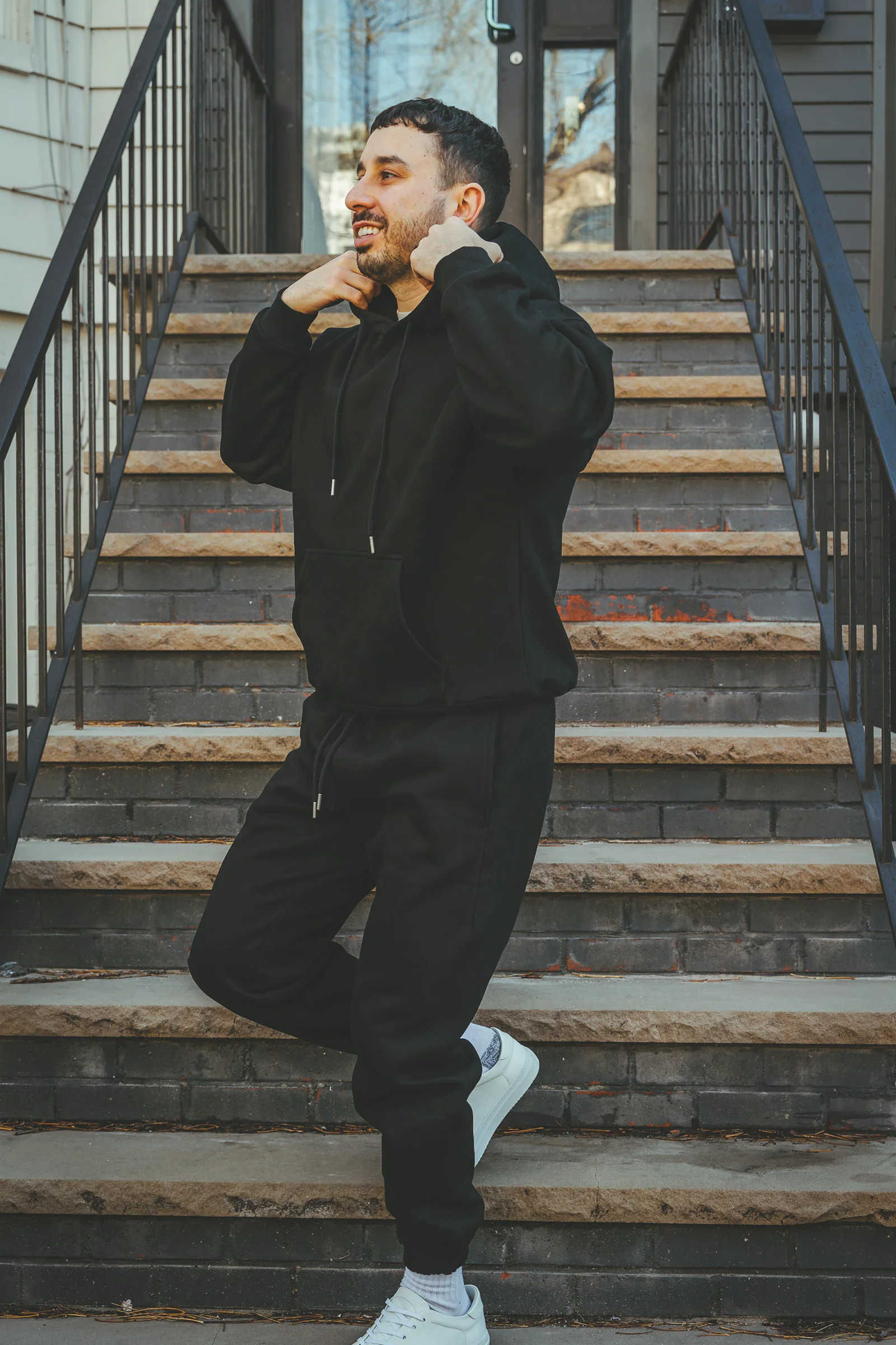 Core Hoodie Black - Image 4
