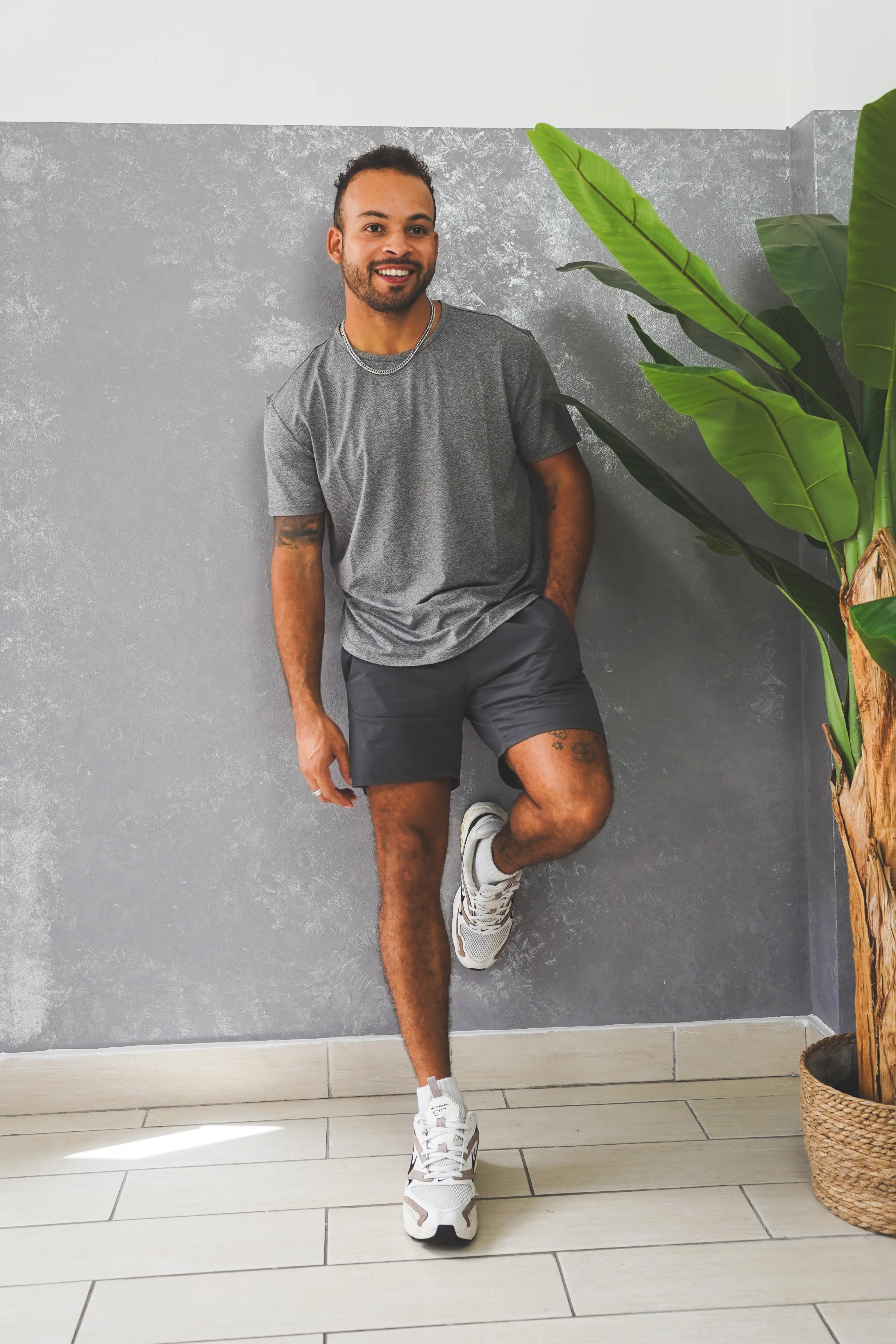 Running T-Shirt Charcoal - Image 5